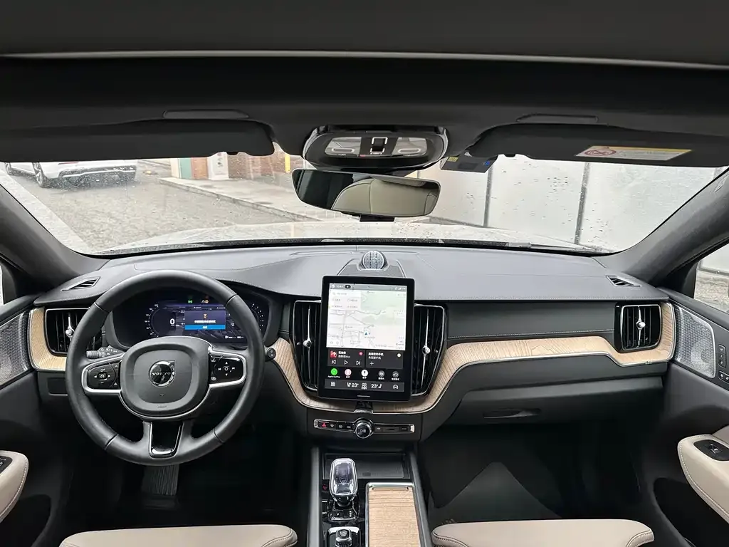 Volvo XC60 2025 из CN, фото 8