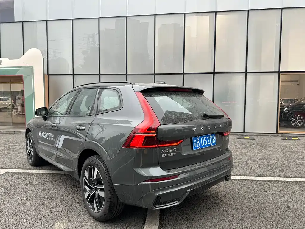 Volvo XC60 2025 из CN, фото 5