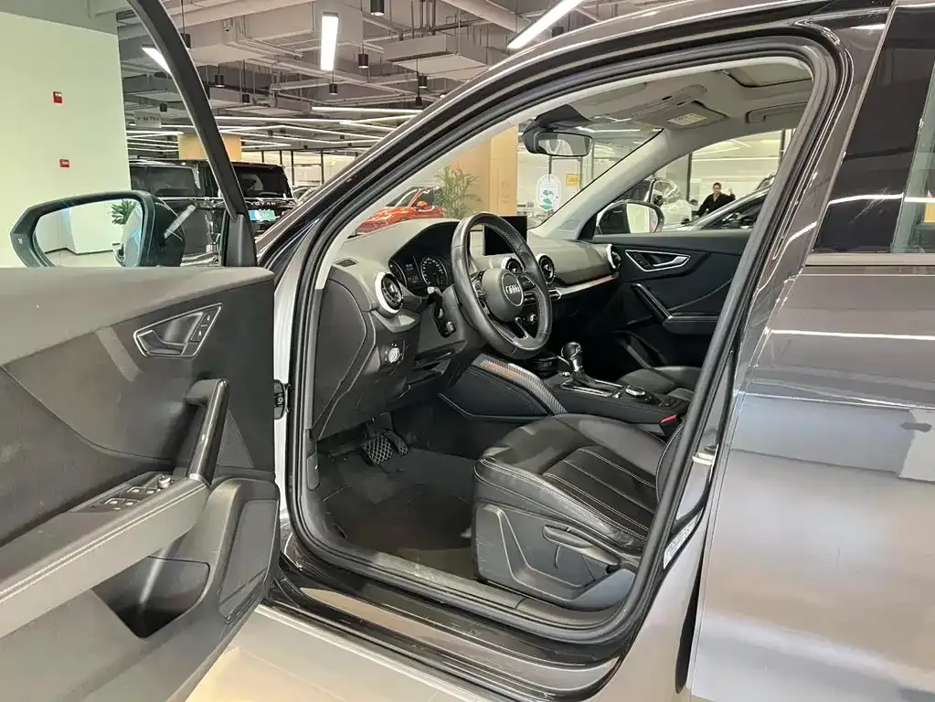 Audi Q2L 2023 из CN, фото 9