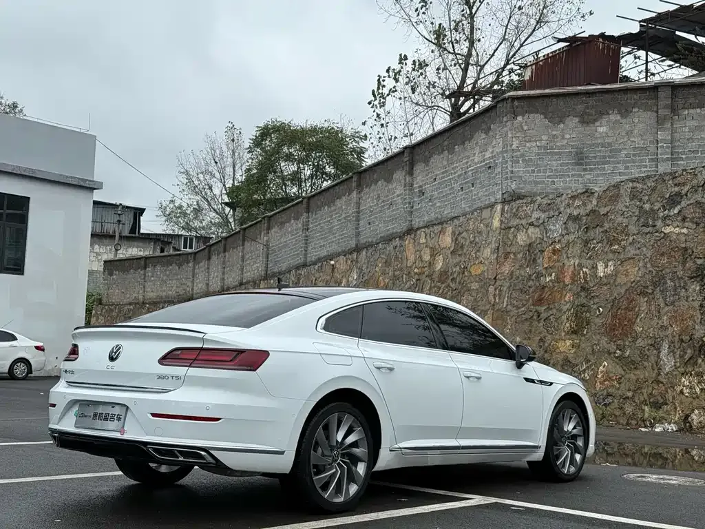 Volkswagen CC — фото 9