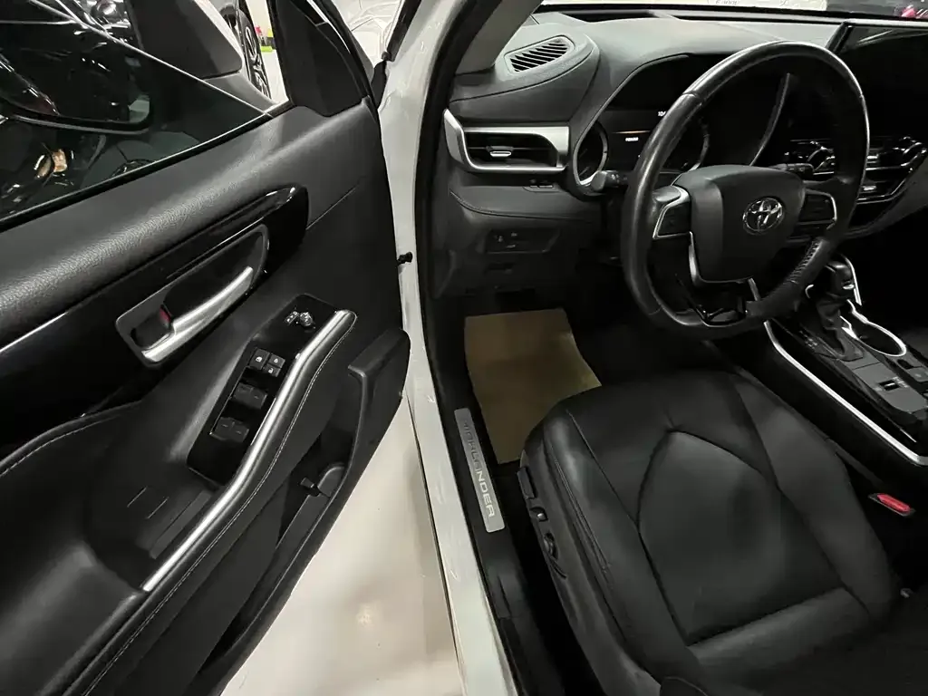 Toyota Highlander 2023 из CN, фото 5