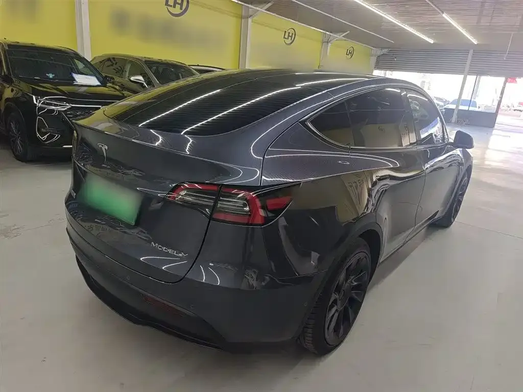 Tesla Model Y — фото 5