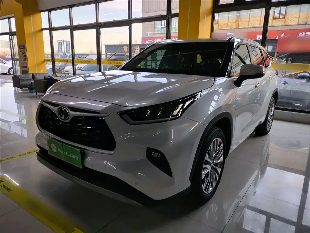 Toyota Highlander 2024 из CN, фото 1