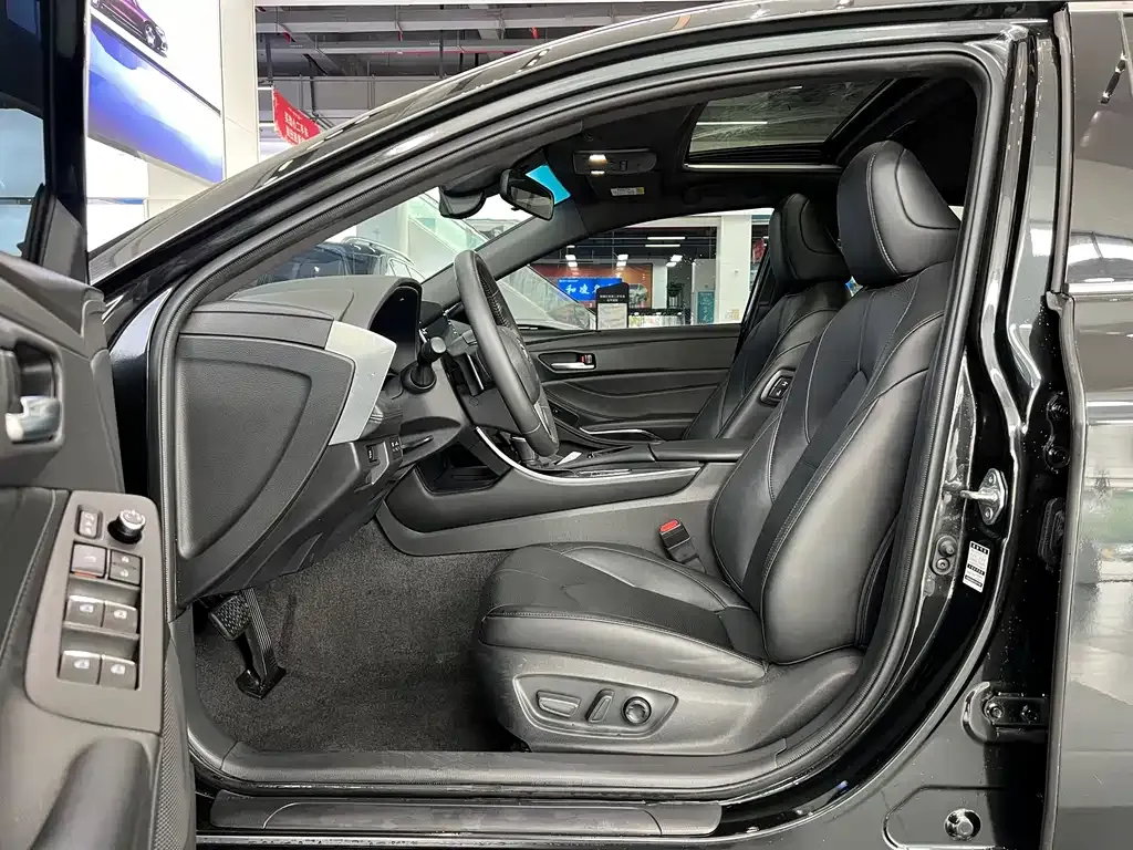 Toyota Avalon 2021 из CN, фото 8
