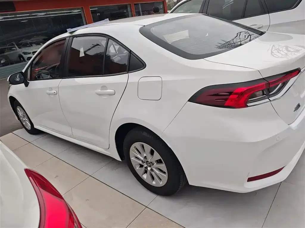 Toyota Corolla 2023 из CN, фото 5