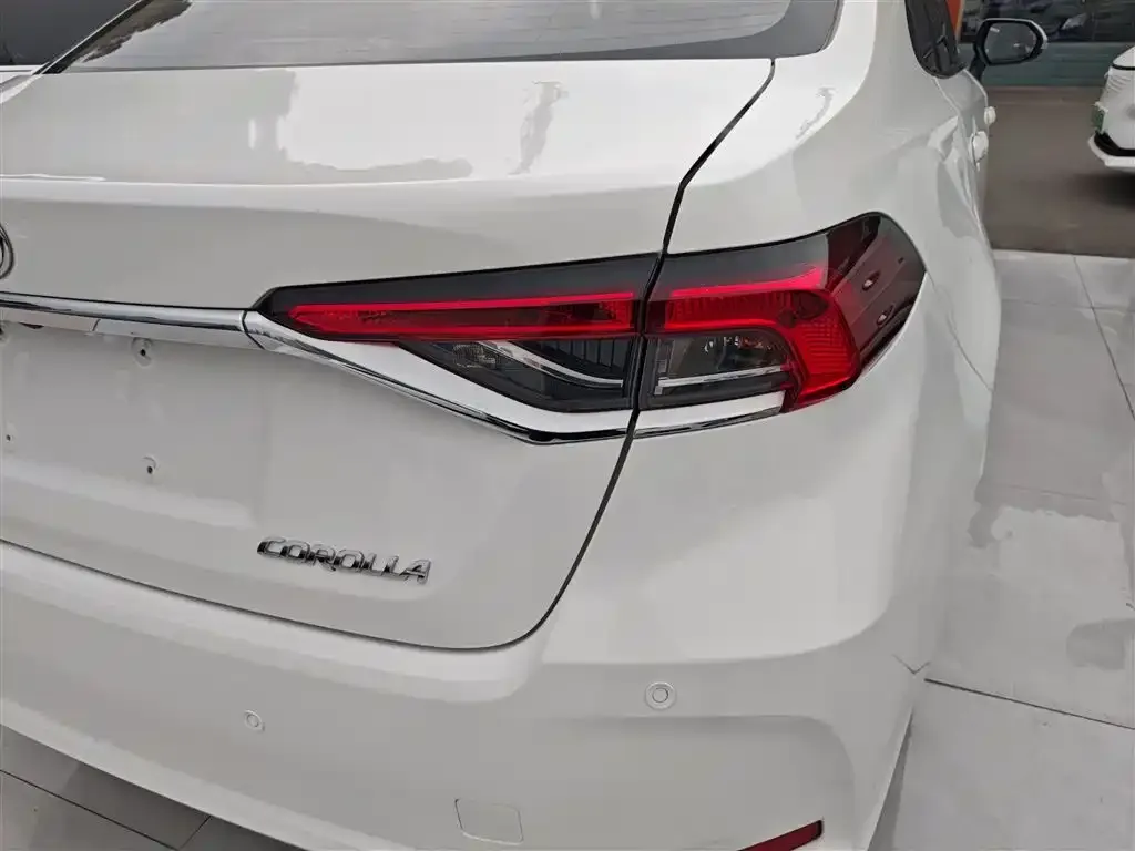 Toyota Corolla 2023 из CN, фото 3