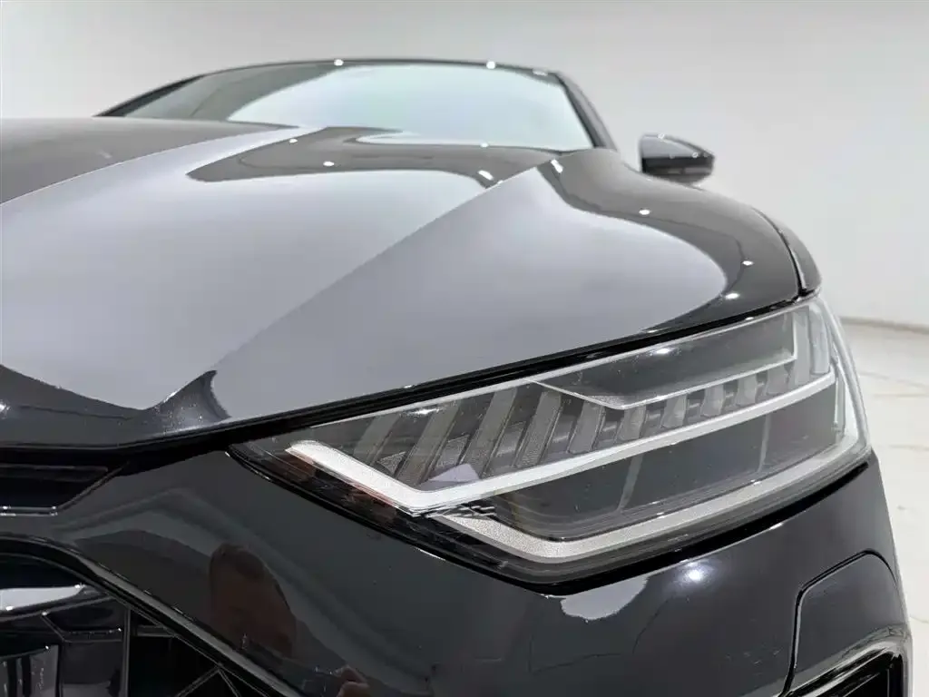 Audi A7 2022 из CN, фото 4