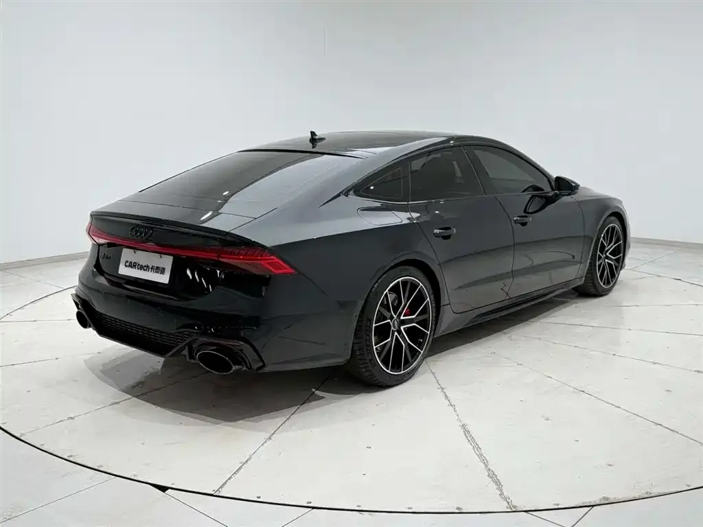 Audi A7 2022 из CN, фото 3