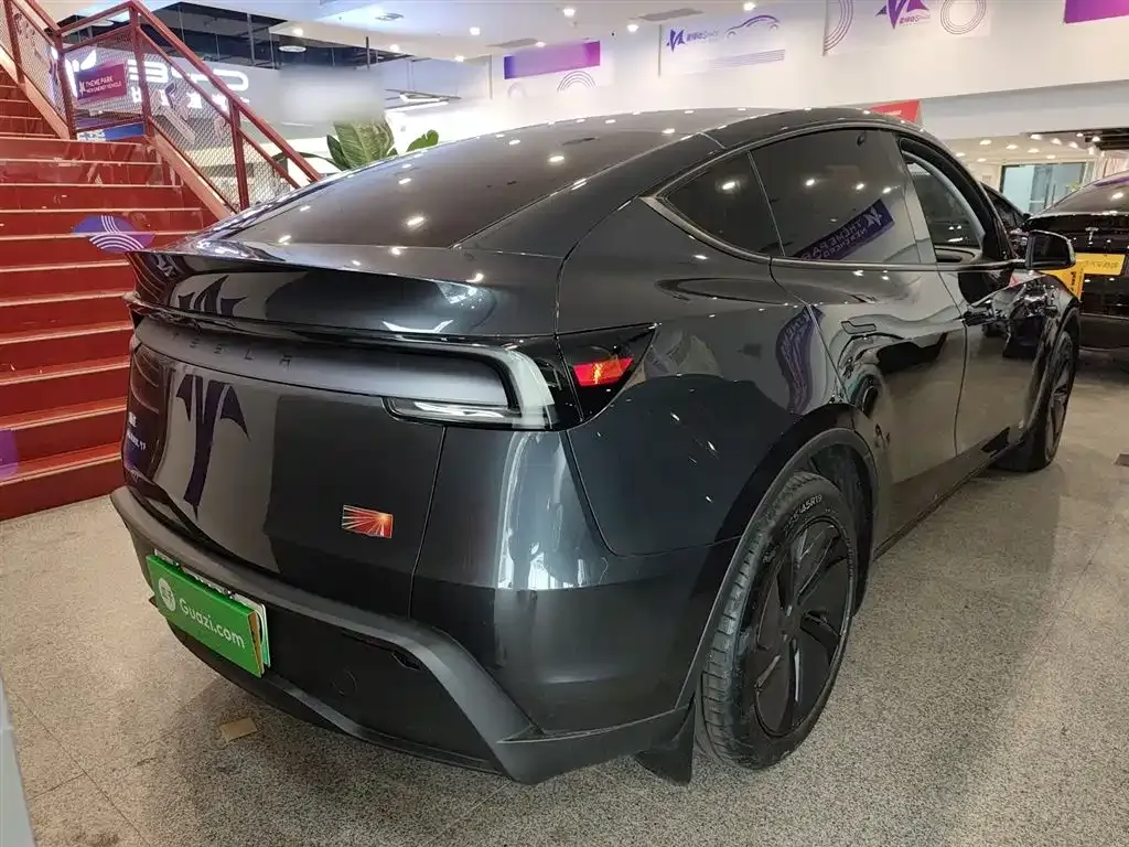 Tesla Model Y 2025 из CN, фото 7