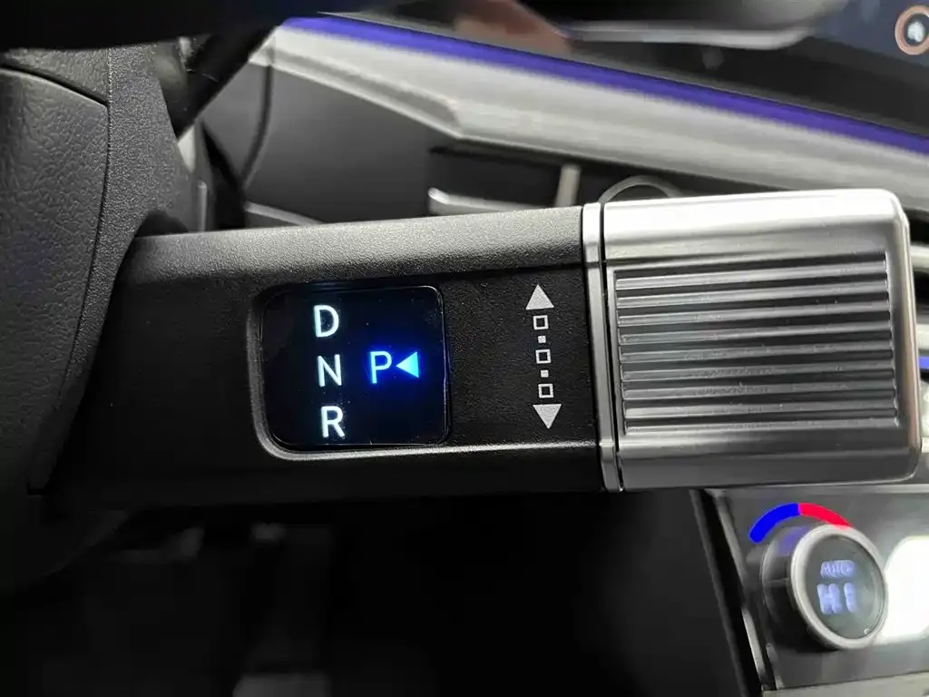 Hyundai Santa Fe 2024 из CN, фото 4