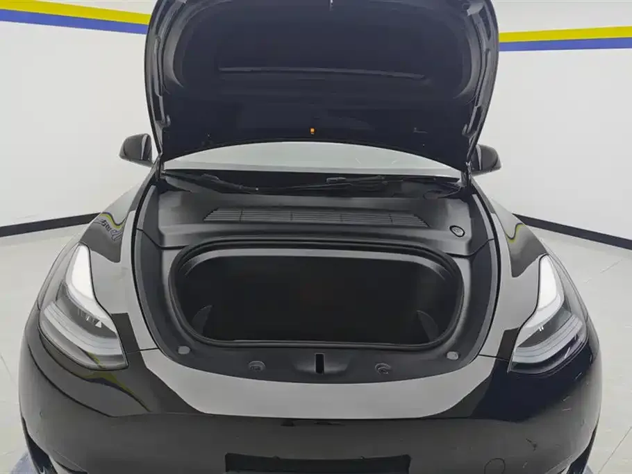 Tesla Model Y 2023 из CN, фото 9