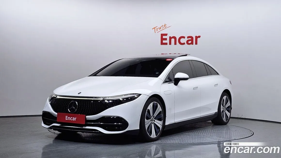 Mercedes-Benz EQS — фото 1