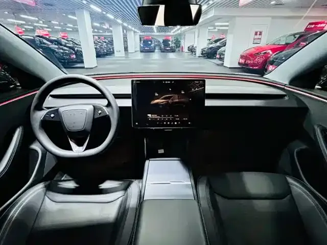 Tesla Model 3 — фото 2