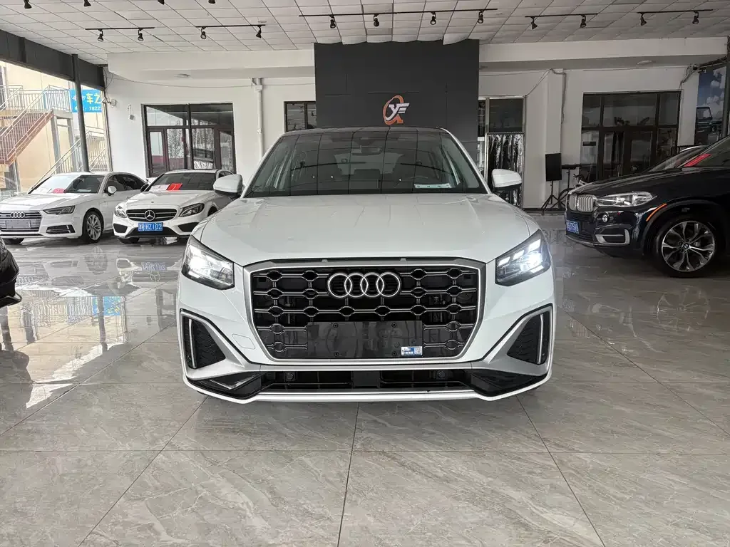 Audi Q2L 2022 из CN, фото 2