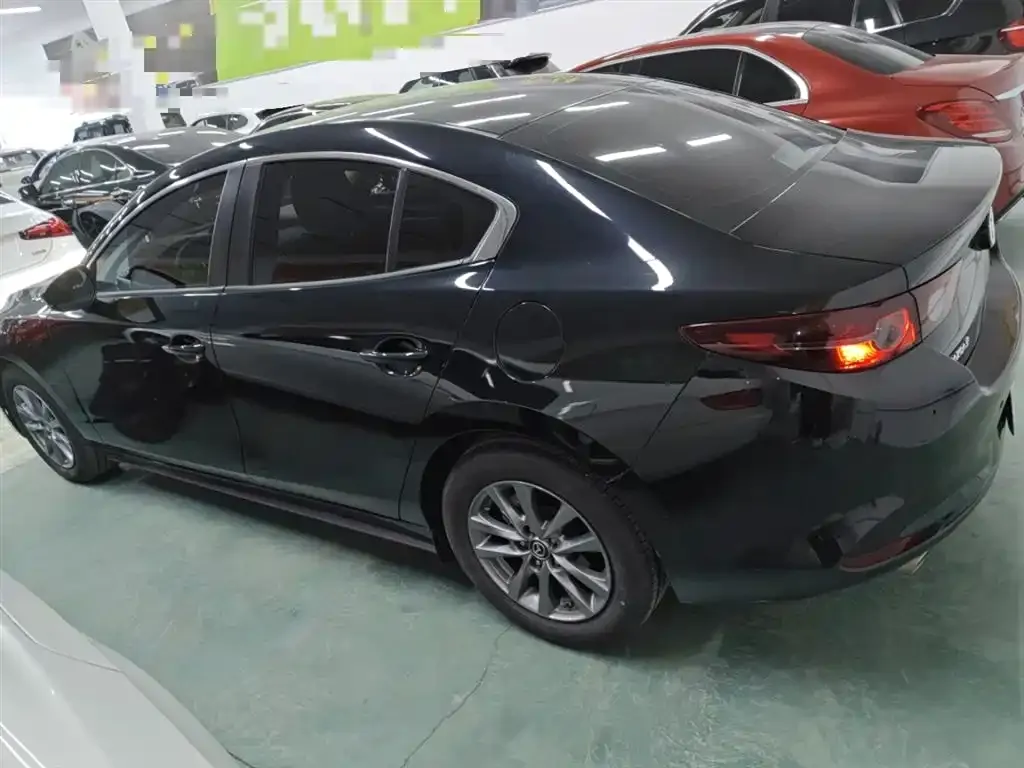 Mazda 3 Axela 2022 из CN, фото 3