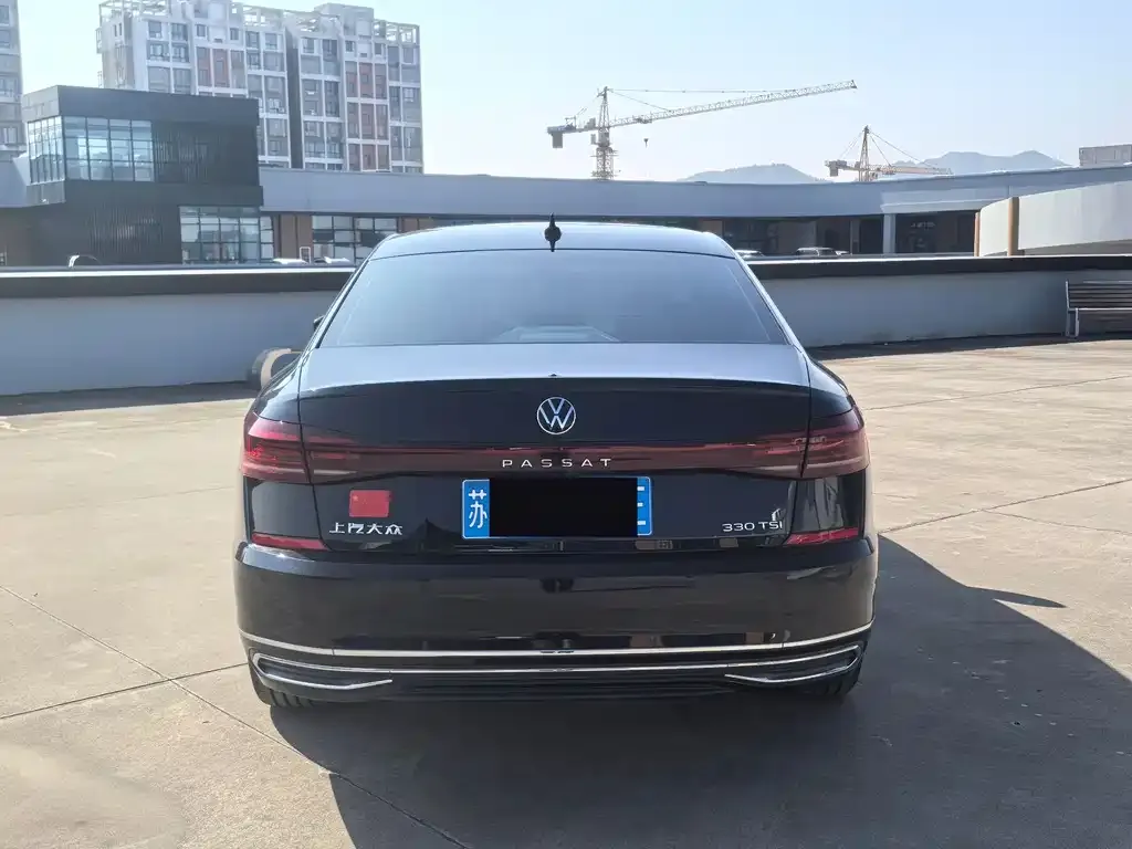 Volkswagen Passat 2023 из CN, фото 7