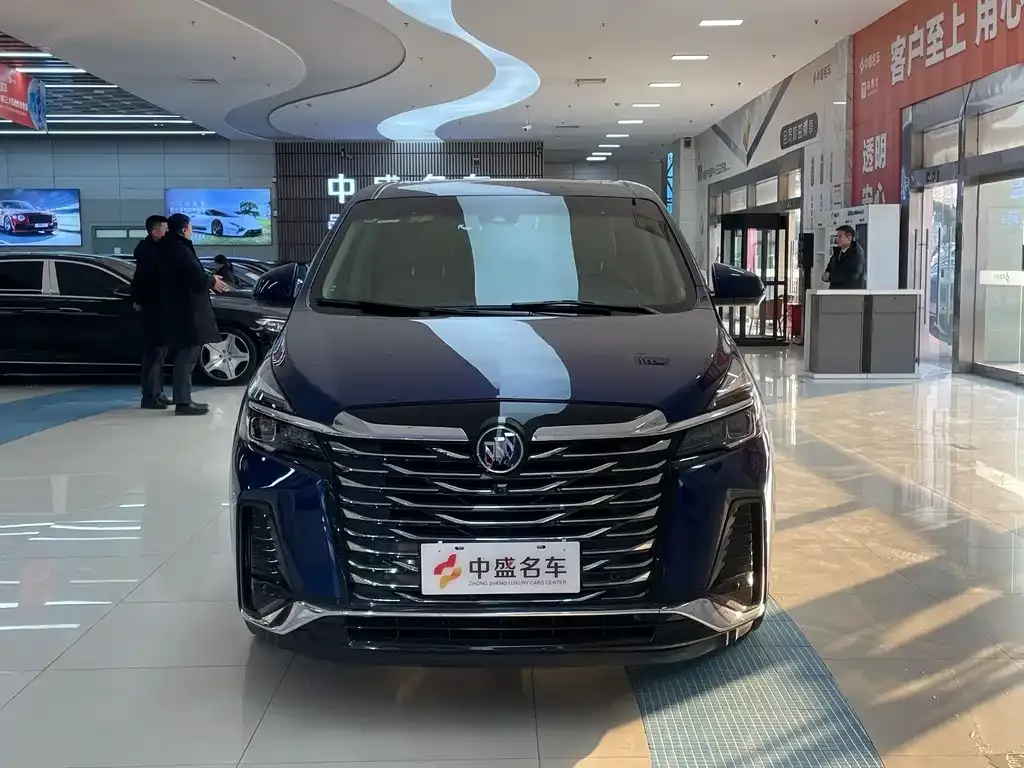 Buick GL8 — фото 2