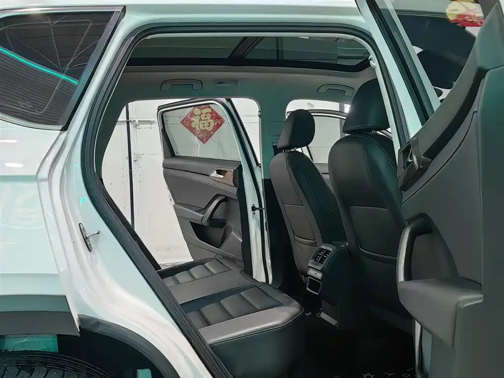 Volkswagen Tharu 2021 из CN, фото 8