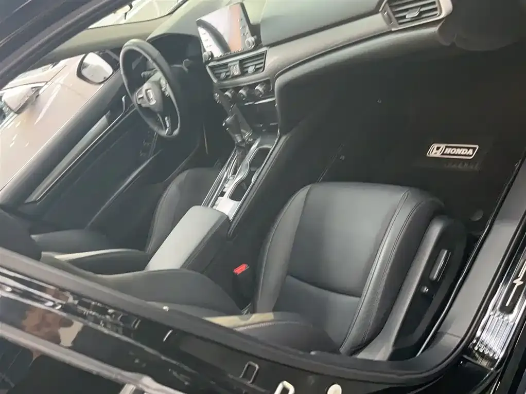 Honda Accord 2021 из CN, фото 2