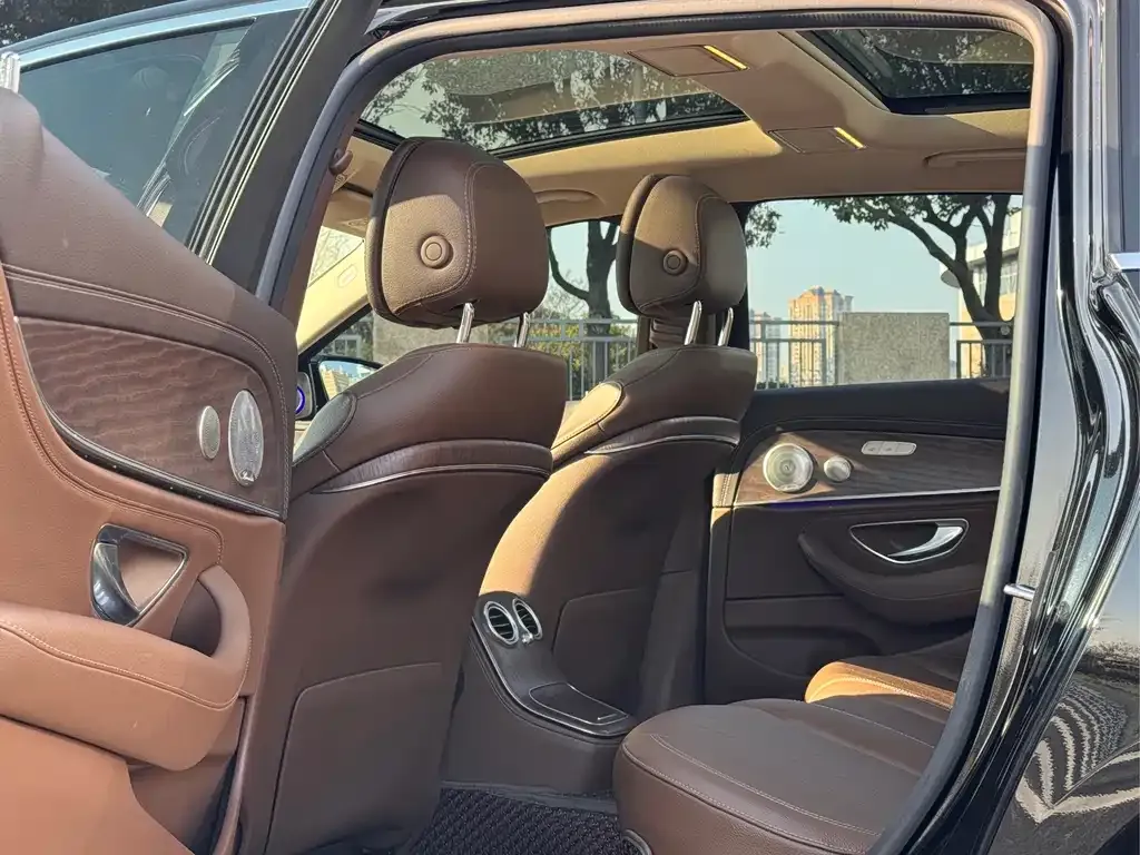 Mercedes-Benz E-Class 2021 из CN, фото 2