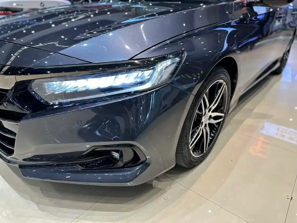 Honda Accord — фото 4