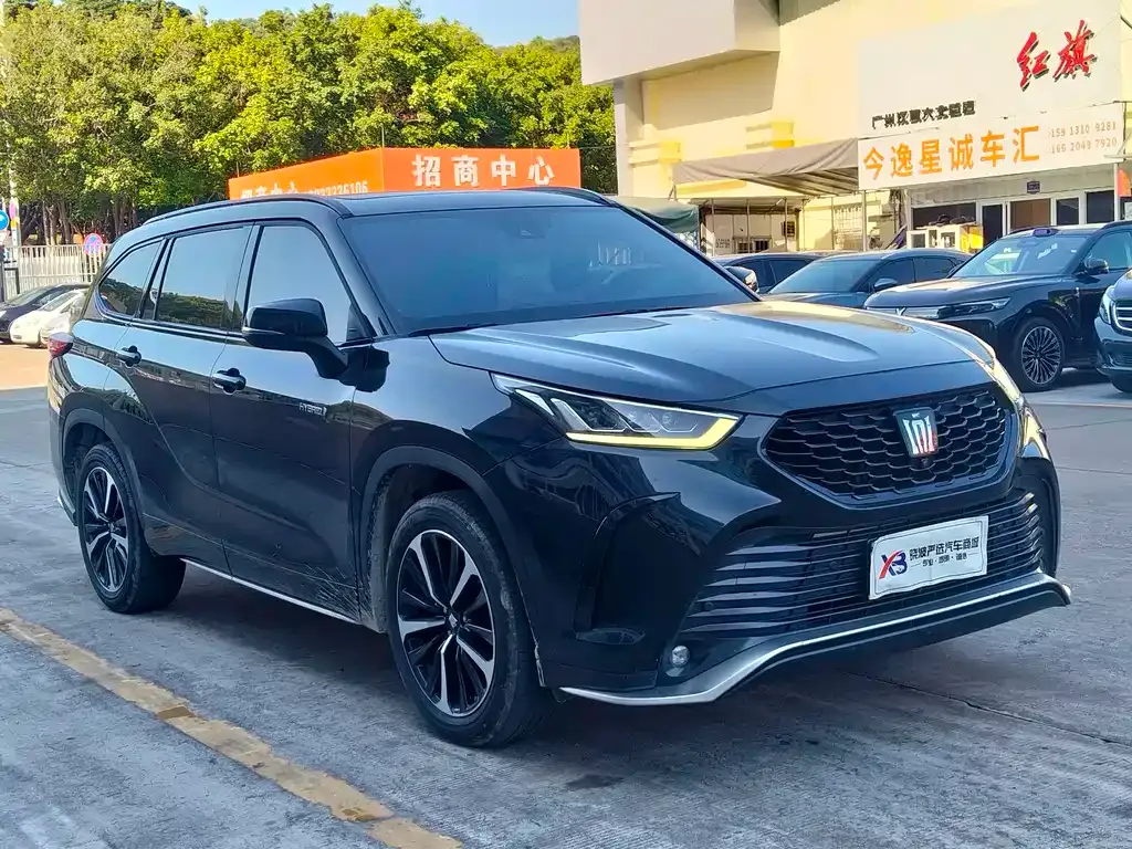 Toyota Crown Kluger 2022 из CN, фото 8