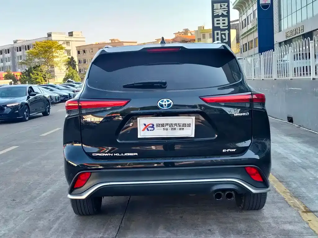 Toyota Crown Kluger 2022 из CN, фото 10