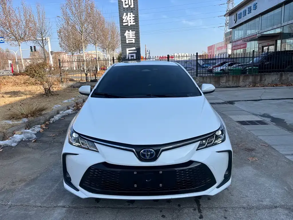 Toyota Corolla — фото 2