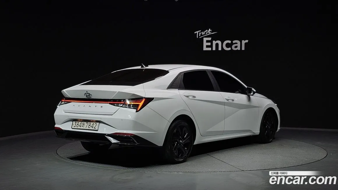 Hyundai AVANTE — фото 3