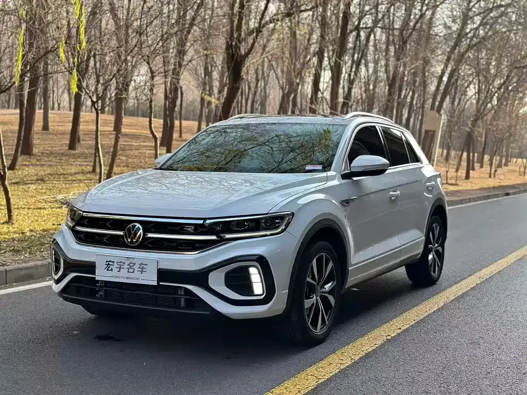 Volkswagen T-Roc — фото 1