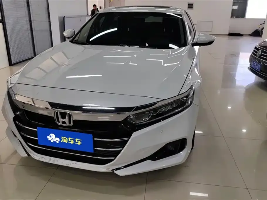 Honda Accord — фото 10