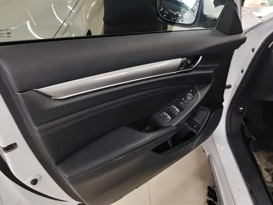 Honda Accord — фото 3