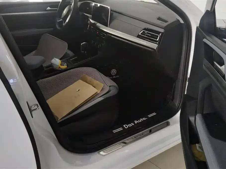 Volkswagen Lavida 2022 из CN, фото 10