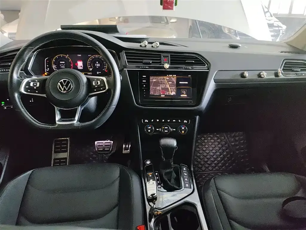 Volkswagen Tiguan L 2021 из CN, фото 10