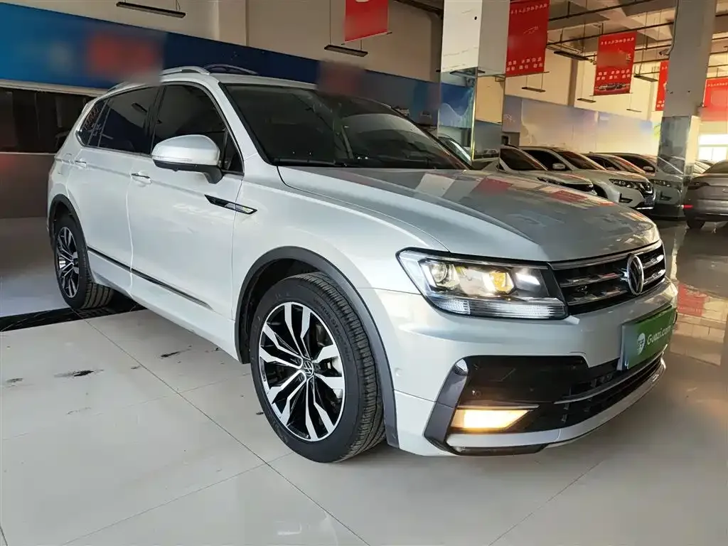 Volkswagen Tiguan L 2021 из CN, фото 3