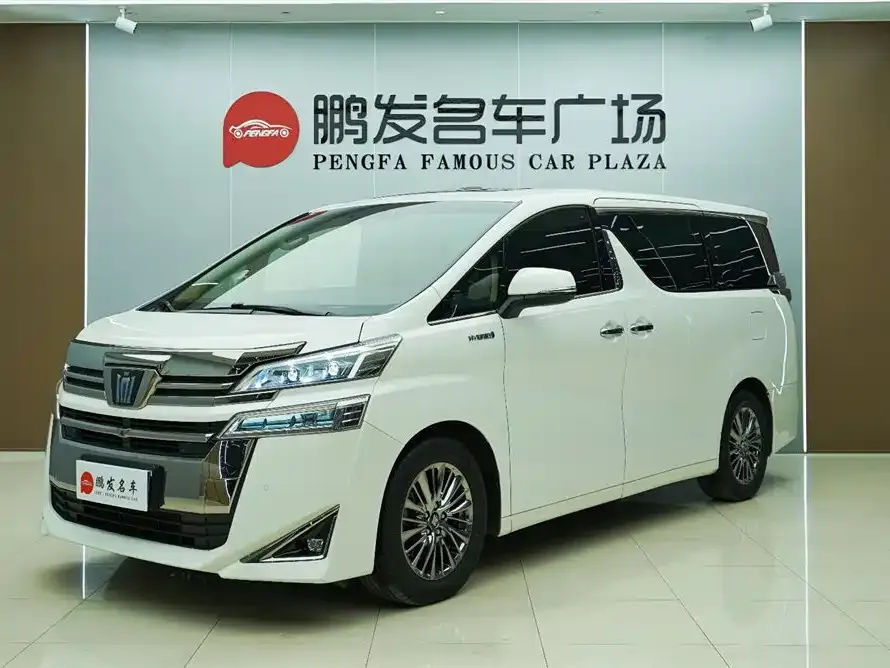 Toyota Vellfire — фото 1