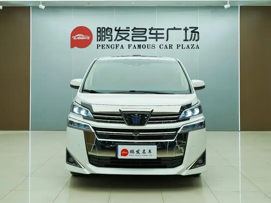 Toyota Vellfire — фото 2