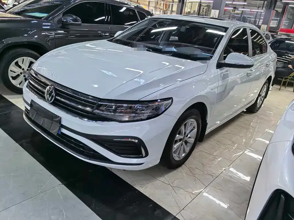 Volkswagen Bora 2023 из CN, фото 1