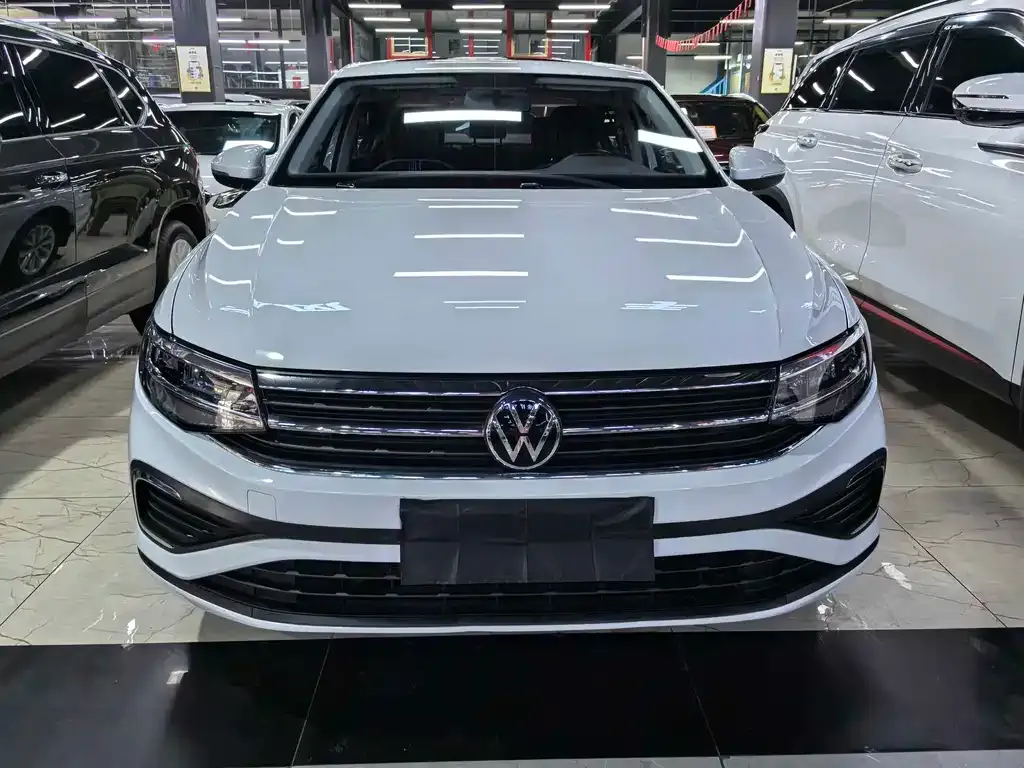 Volkswagen Bora 2023 из CN, фото 10