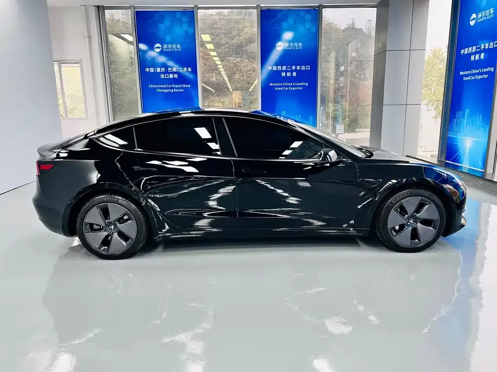 Tesla Model 3 — фото 8