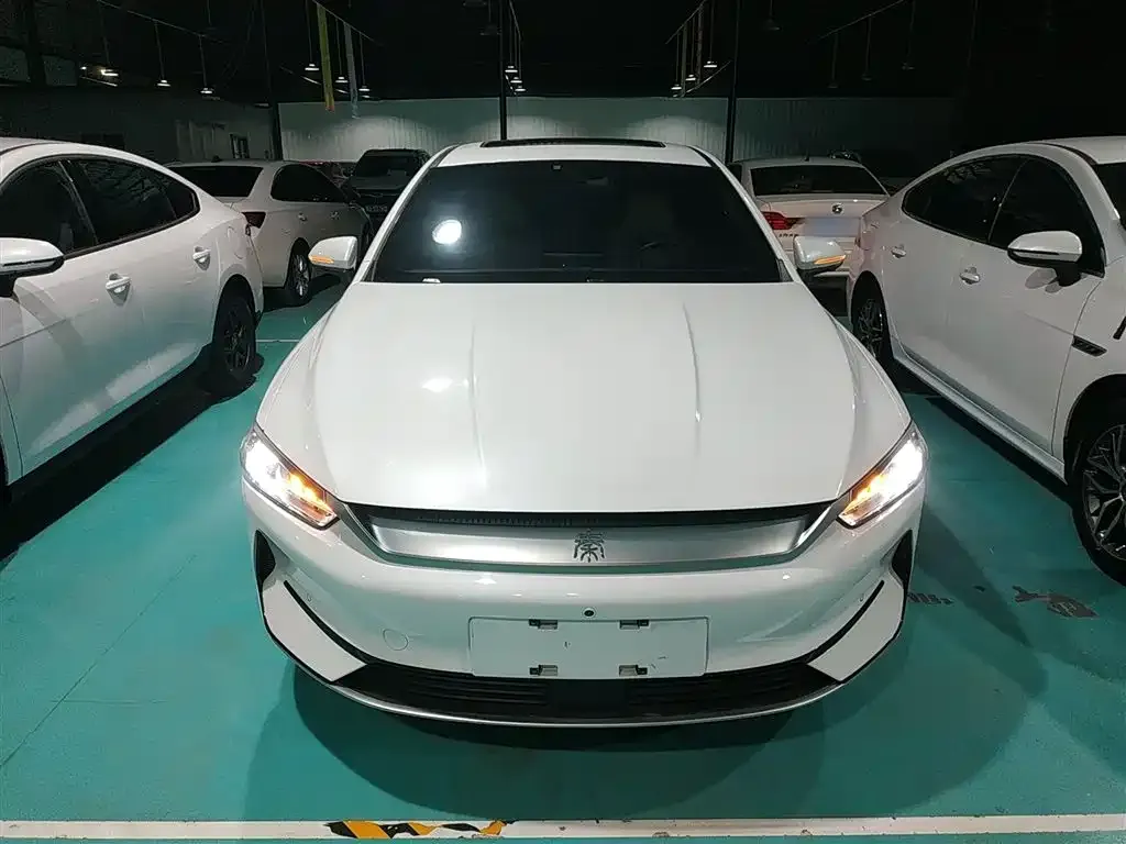 BYD Qin PLUS 2023 из CN, фото 3