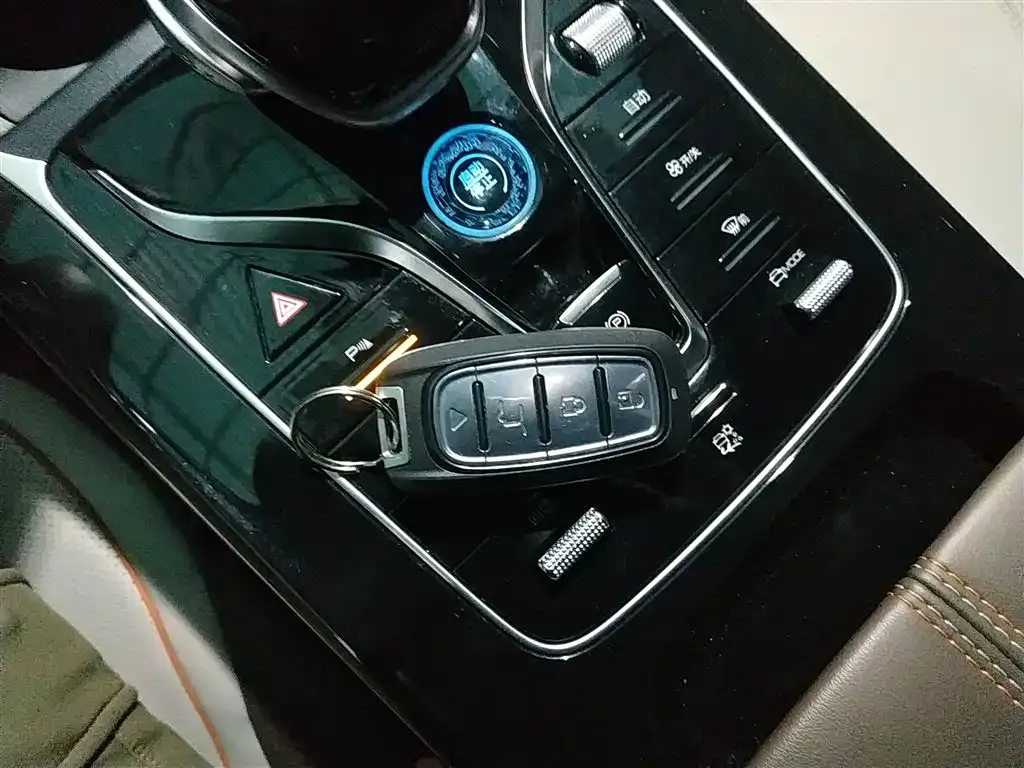BYD Qin PLUS 2023 из CN, фото 9
