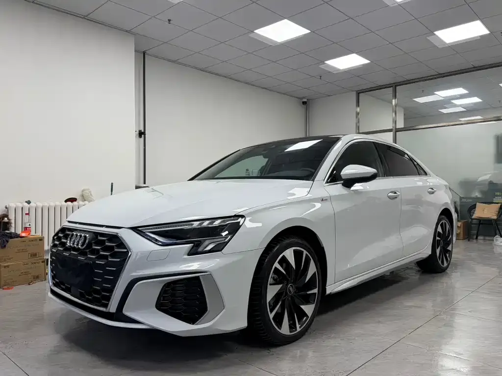 Audi A3 2022 из CN, фото 1