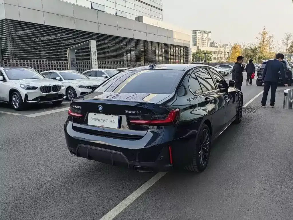 BMW 3 Series 2024 из CN, фото 9