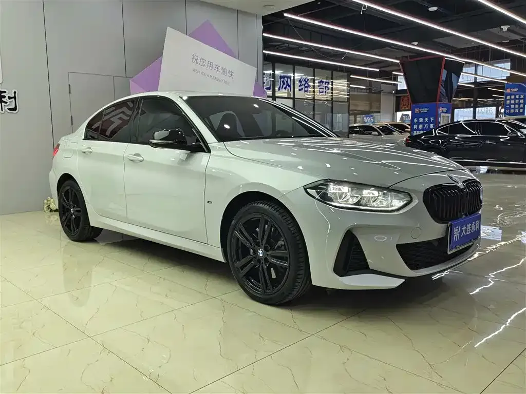 BMW 1 Series 2021 из CN, фото 9