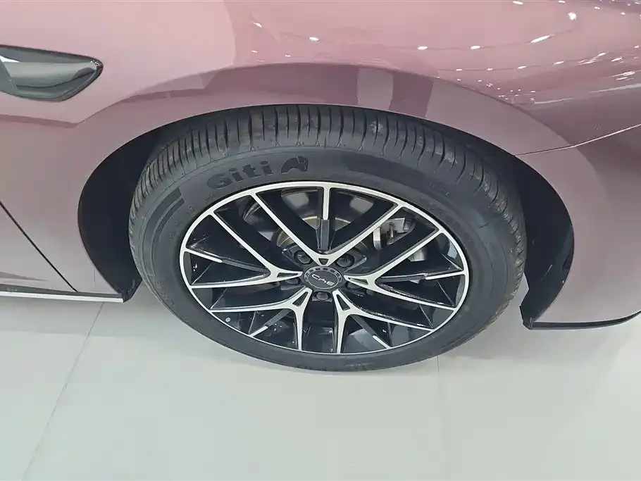 BYD Seal 07 DM-i — фото 3