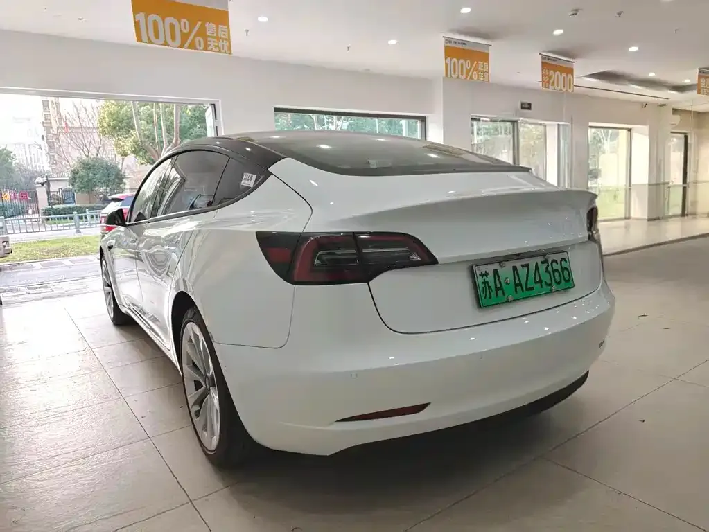 Tesla Model 3 — фото 6