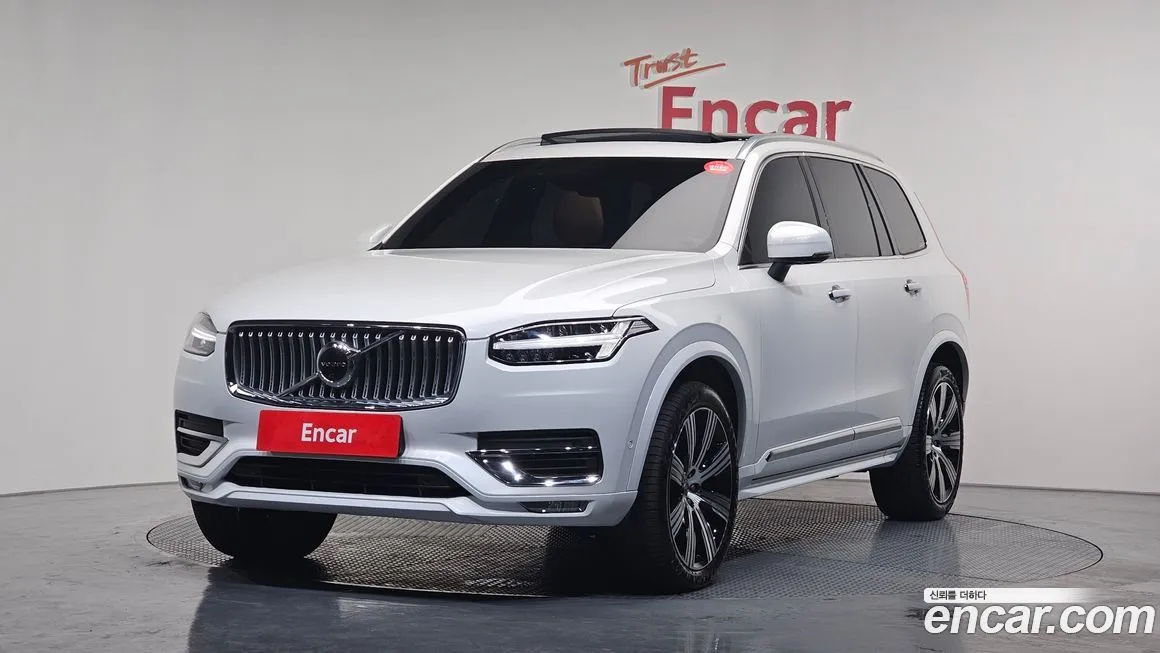 Volvo XC90 — фото 1