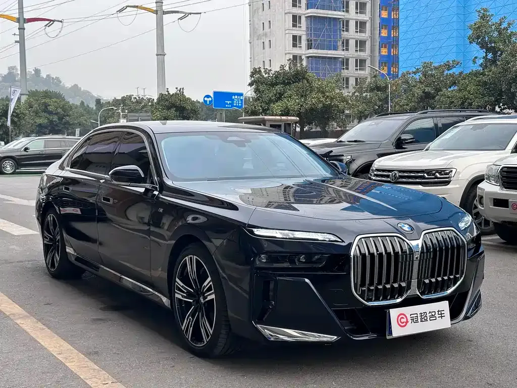 BMW 7 Series — фото 4