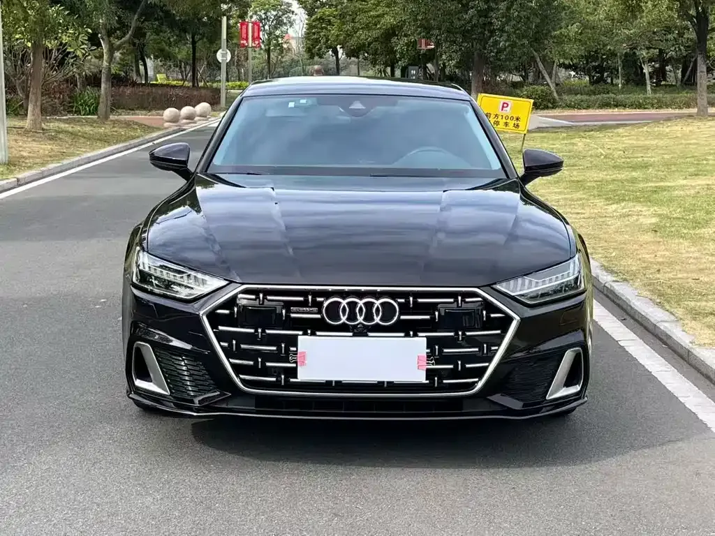 Audi A7L 2023 из CN, фото 8